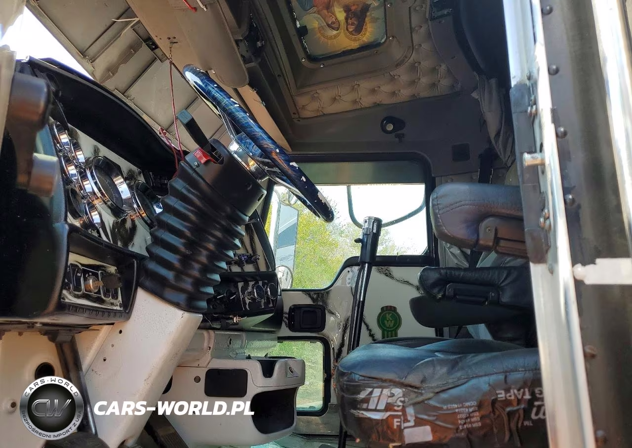 2004 Kenworth W900 Semi Truck VIN:1XKWDB9X04J394484 - 7