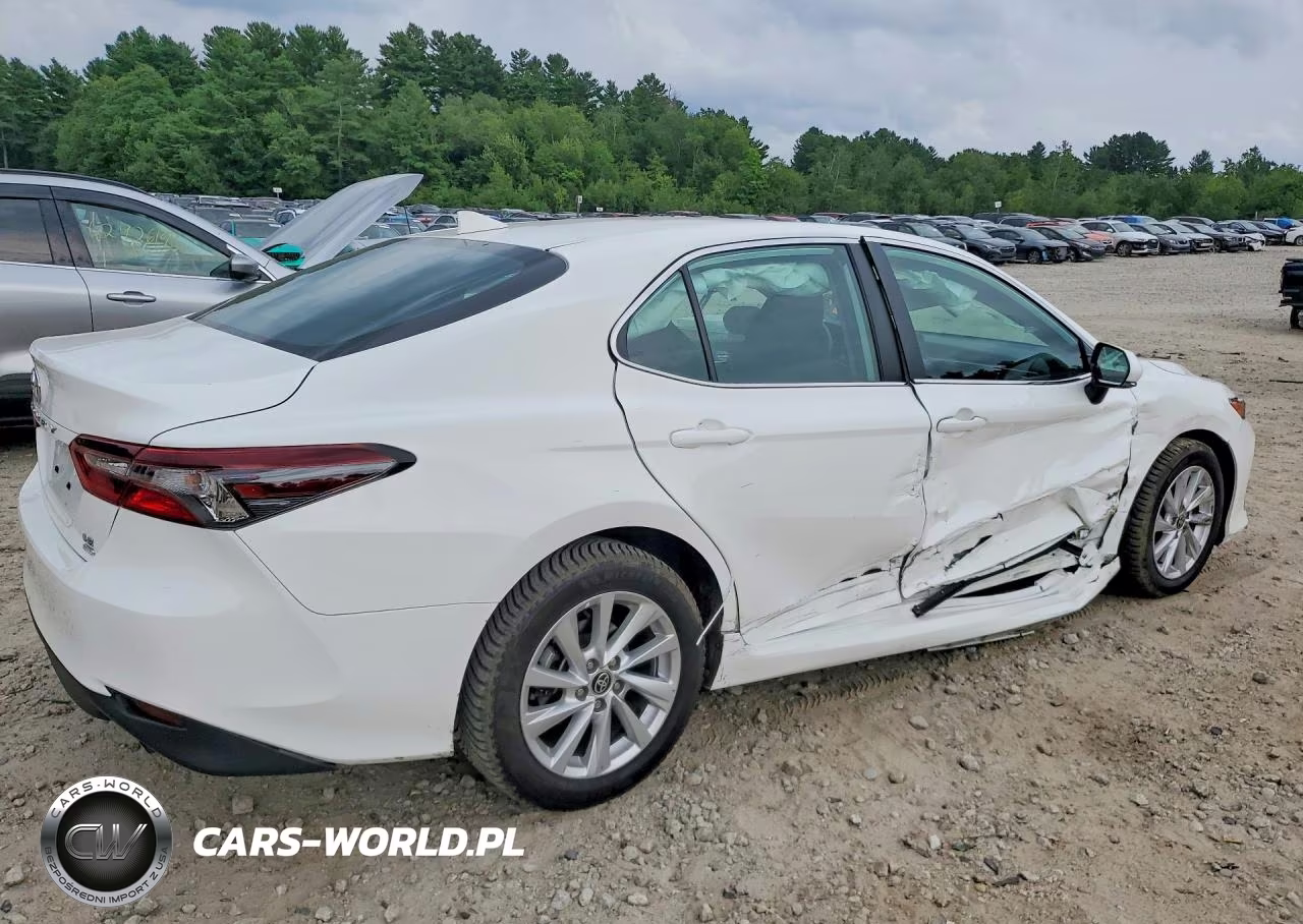 2024 Toyota Camry Le VIN:4T1C11BK2RU112945 - 3