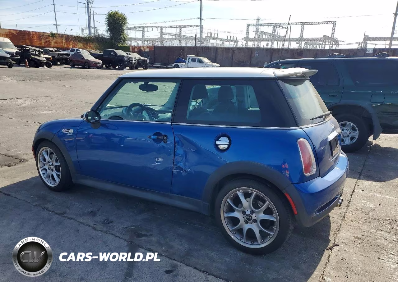 2005 Mini Cooper S VIN:WMWRE33555TG97253 - 2