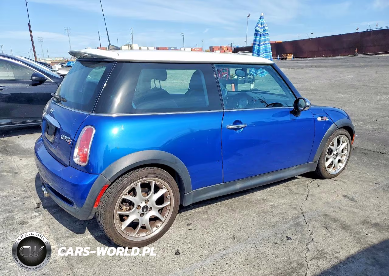 2005 Mini Cooper S VIN:WMWRE33555TG97253 - 3