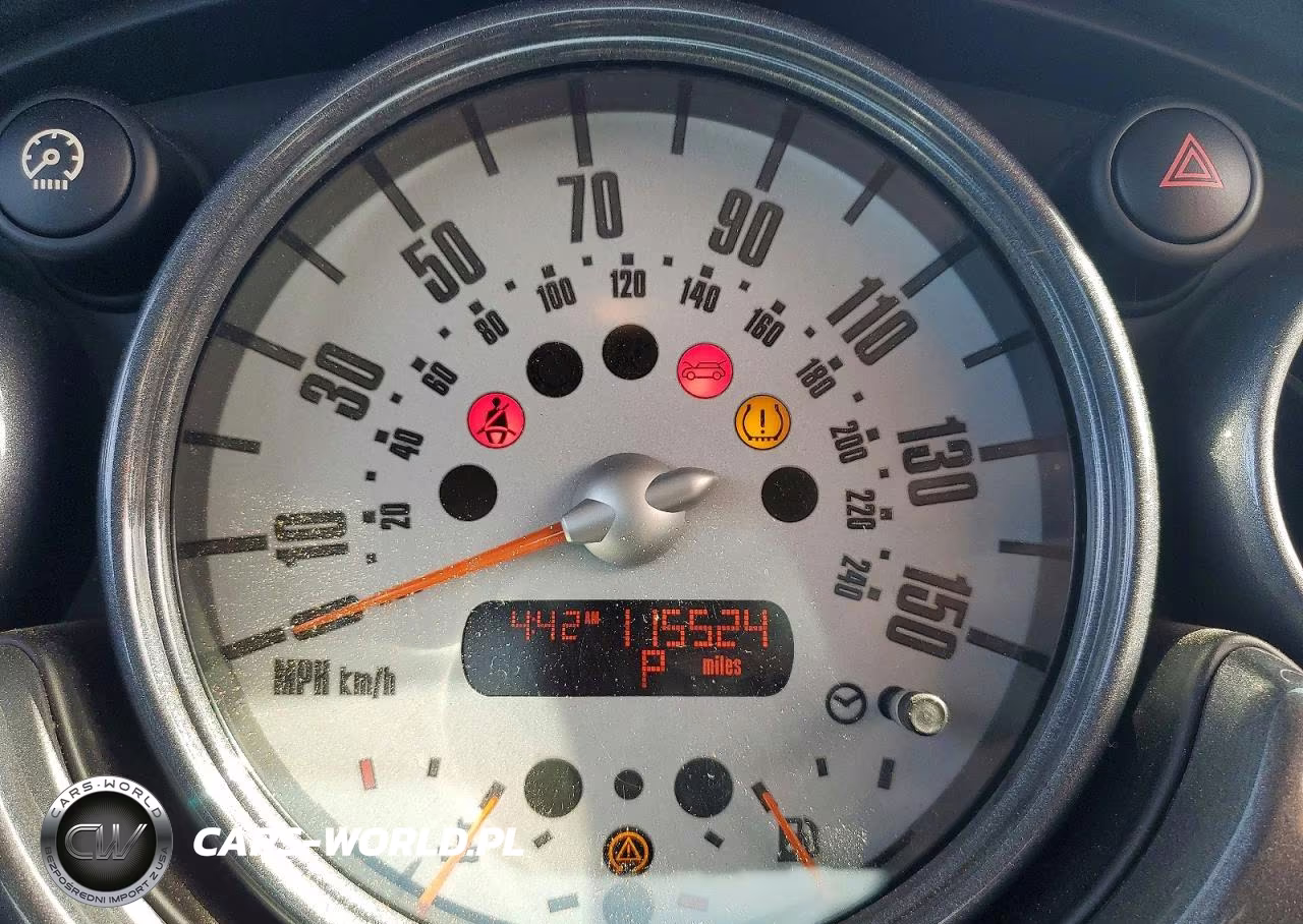 2005 Mini Cooper S VIN:WMWRE33555TG97253 - 9