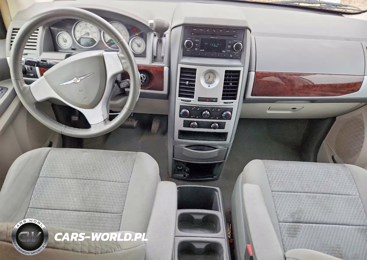 2010 Chrysler Town & Country Touring VIN:2A4RR5D17AR466829 - 8