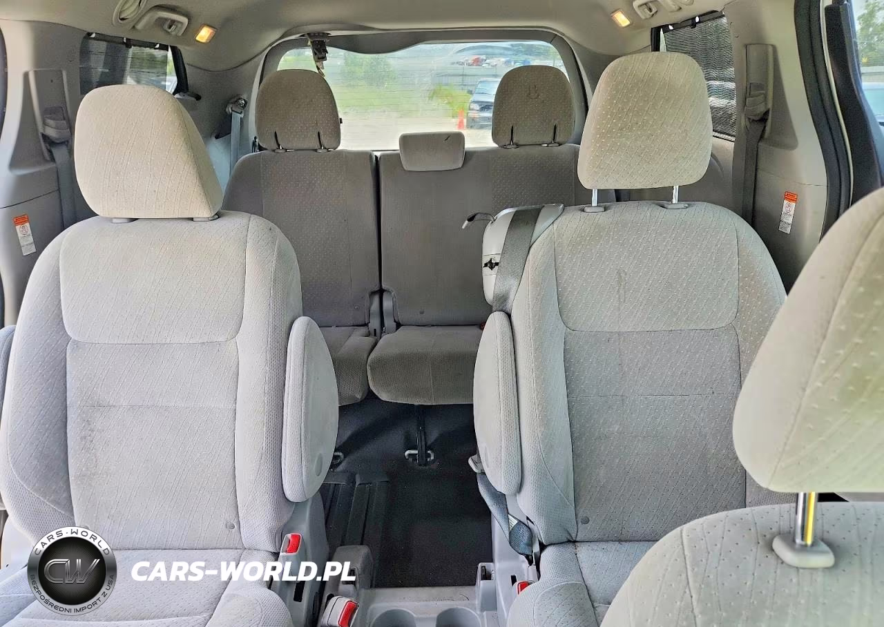 2020 Toyota Sienna Le VIN:5TDKZ3DC8LS023239 - 10
