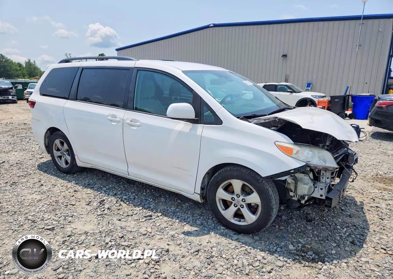 2020 Toyota Sienna Le VIN:5TDKZ3DC8LS023239 - 4