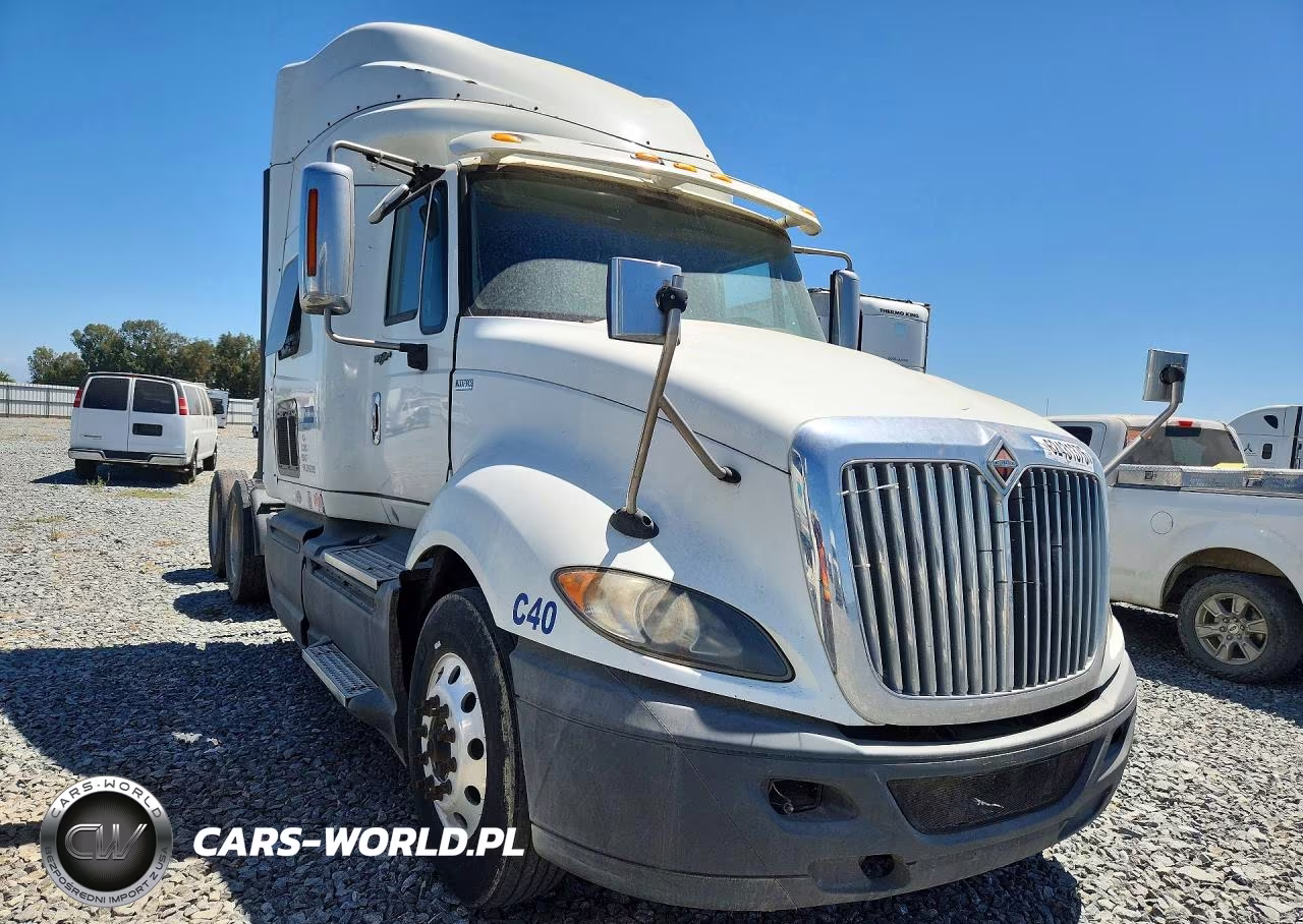 2014 International Prostar - Box Truck VIN:3HSDJSJR5EN492800 - 4