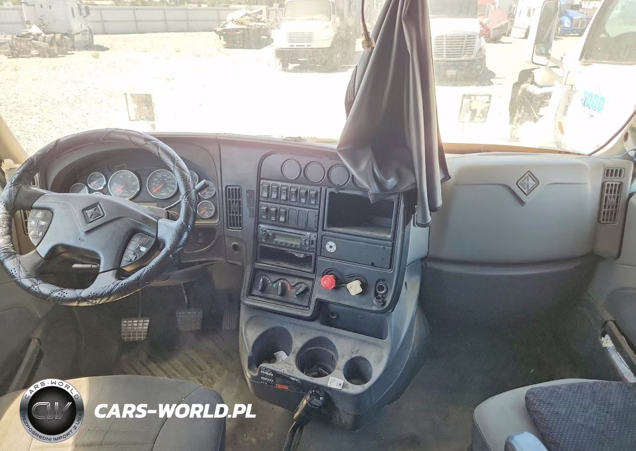 2014 International Prostar - Box Truck VIN:3HSDJSJR5EN492800 - 8