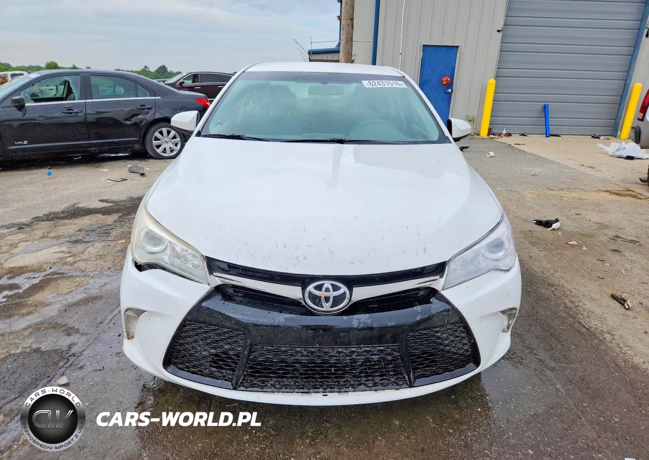 2015 Toyota Camry Se VIN:4T1BF1FK7FU110689 - 5