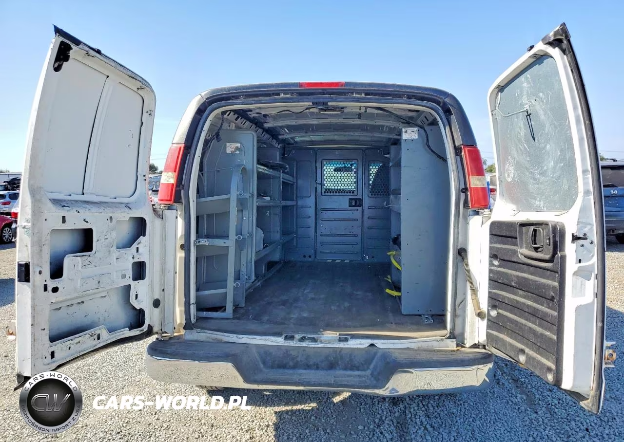 2014 Chevrolet Express G2500 VIN:1GCWGFCA4E1195017 - 10