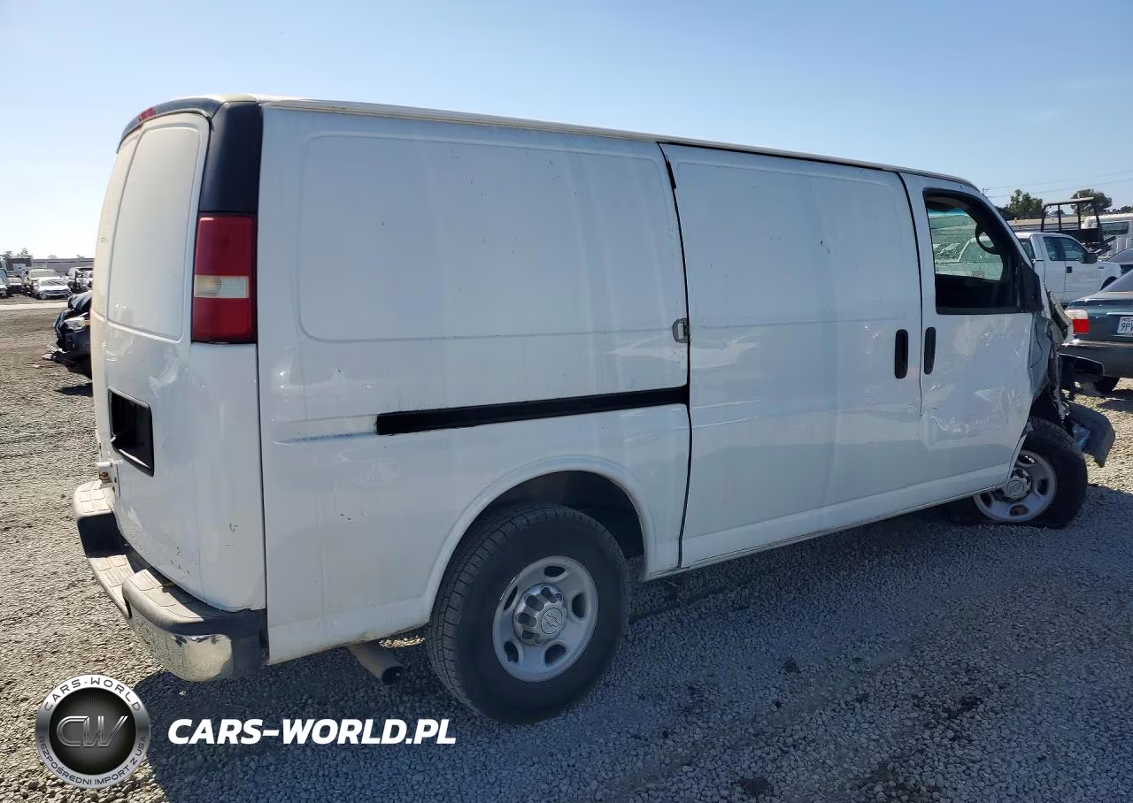 2014 Chevrolet Express G2500 VIN:1GCWGFCA4E1195017 - 3