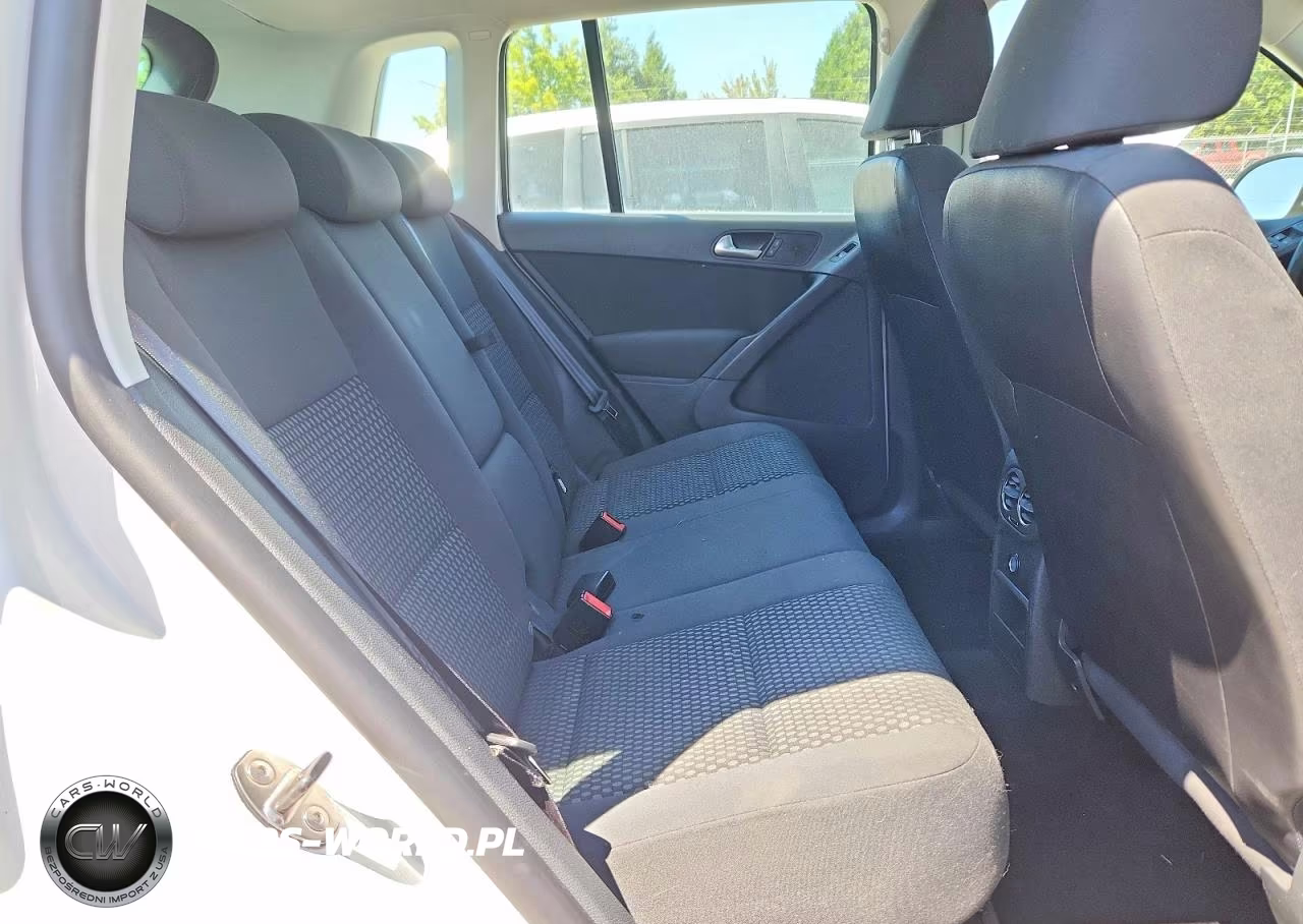2011 Volkswagen Tiguan S VIN:WVGBV7AX5BW516171 - 11