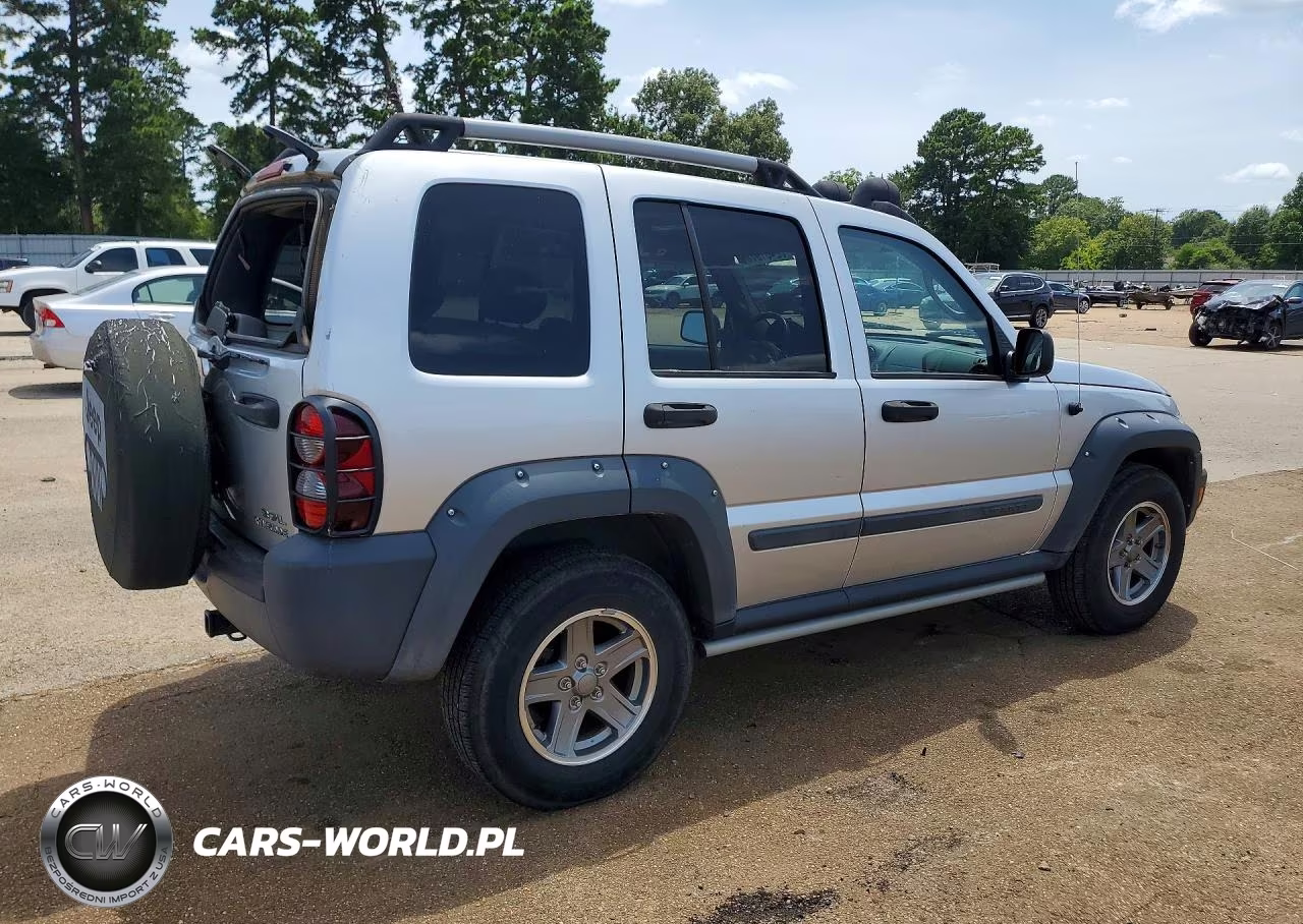 2005 Jeep Liberty Renegade VIN:1J4GK38K95W654123 - 3