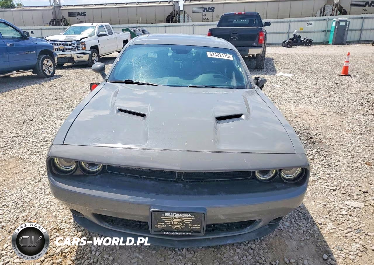 2018 Dodge Challenger Gt VIN:2C3CDZGG5JH252773 - 5