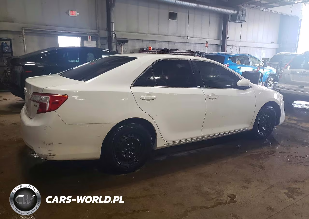 2013 Toyota Camry Le VIN:4T1BF1FK2DU656622 - 3