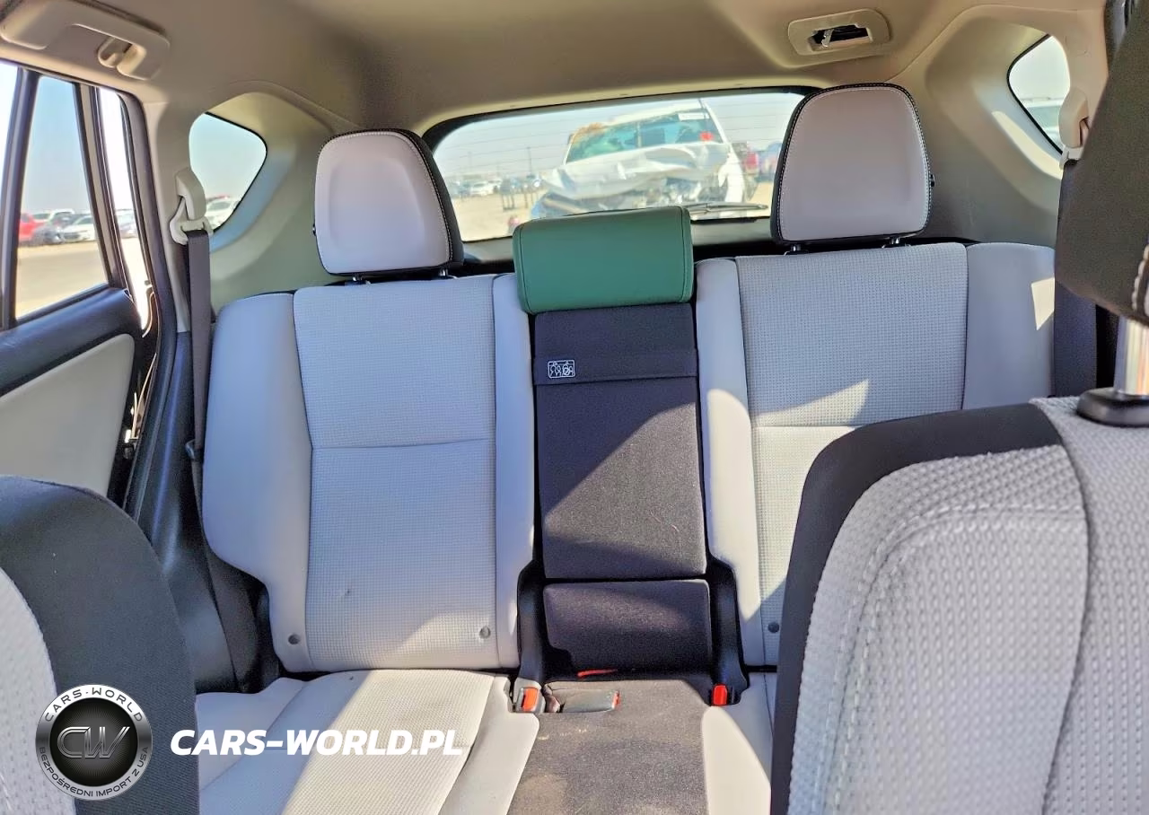 2018 Toyota Rav4 Hybrid Le VIN:JTMRJREVXJD185651 - 10
