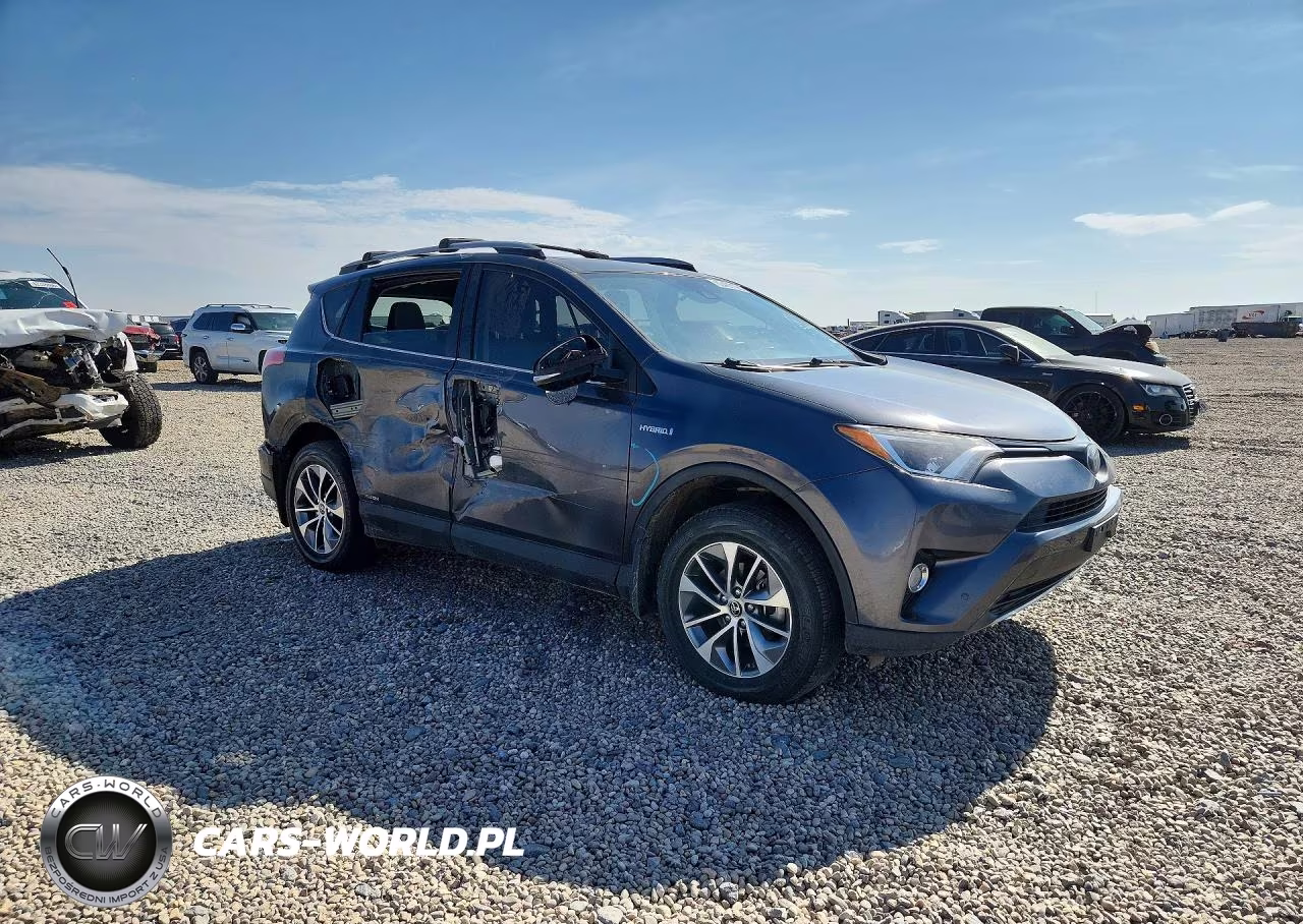 2018 Toyota Rav4 Hybrid Le VIN:JTMRJREVXJD185651 - 4