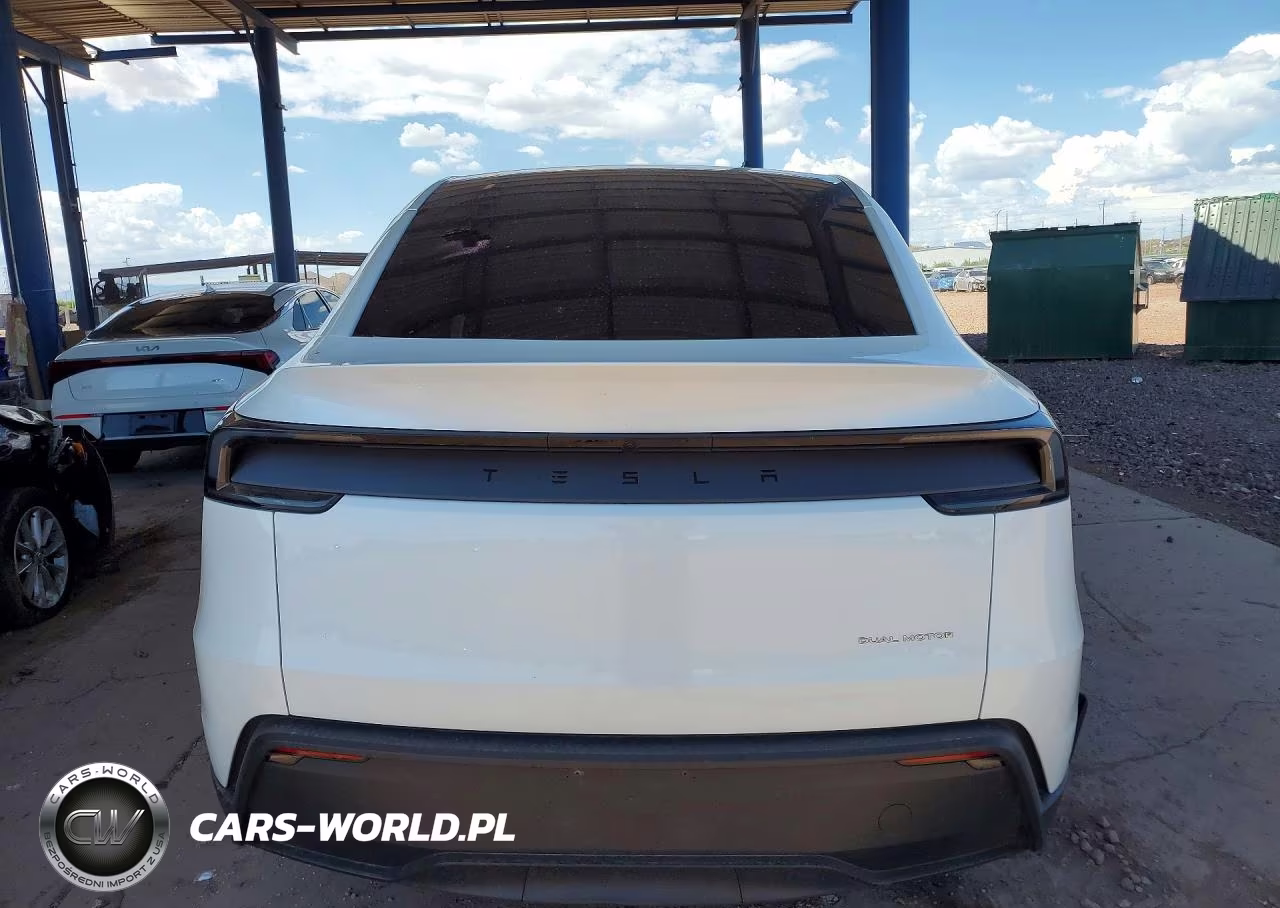 2026 Tesla Model Y VIN:7SAYGDEE2TF345792 - 6