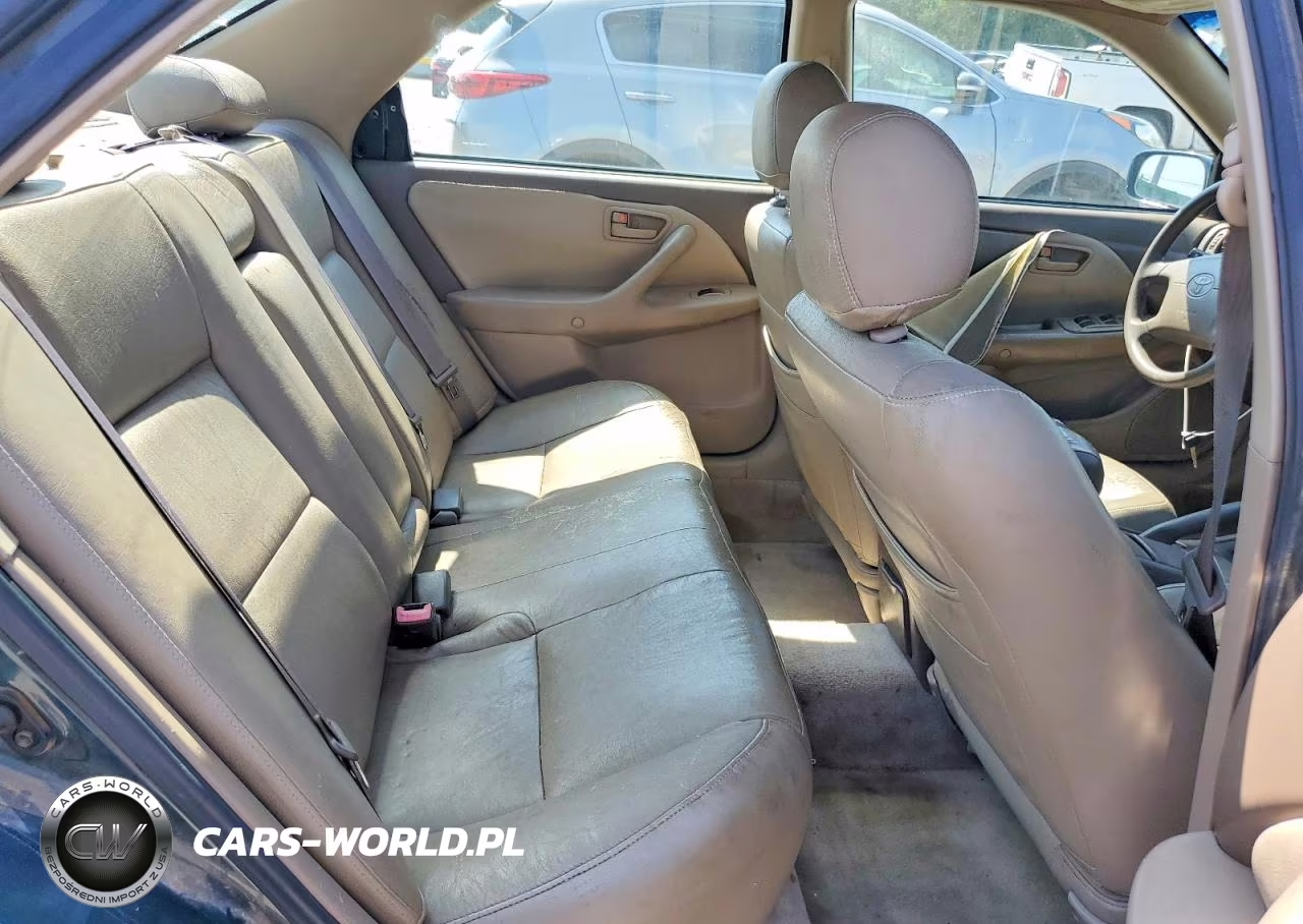 1998 Toyota Camry Le VIN:JT2BG22K4W0118620 - 10