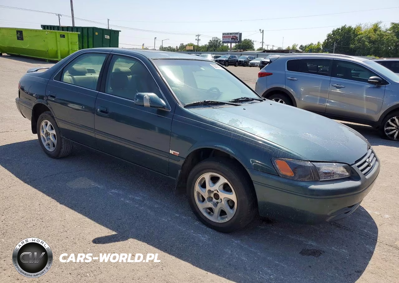 1998 Toyota Camry Le VIN:JT2BG22K4W0118620 - 4