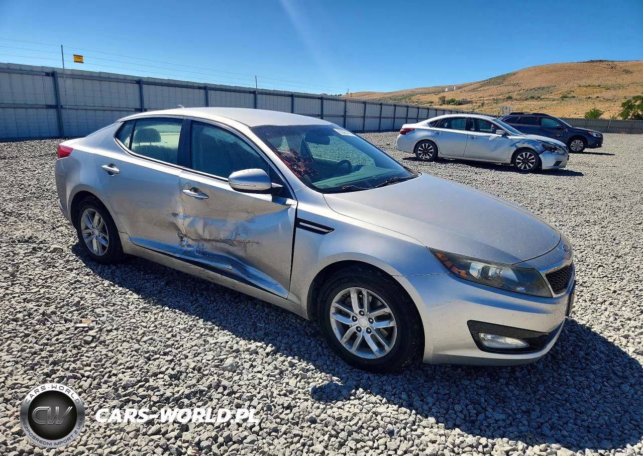 2012 Kia Optima Lx VIN:5XXGM4A70CG029152 - 4