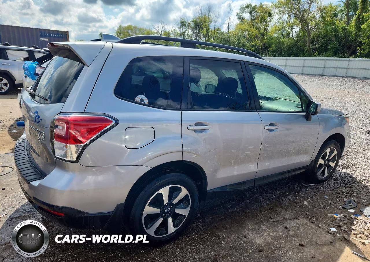 2017 Subaru Forester 2.5I Premium VIN:JF2SJAEC8HH802860 - 3