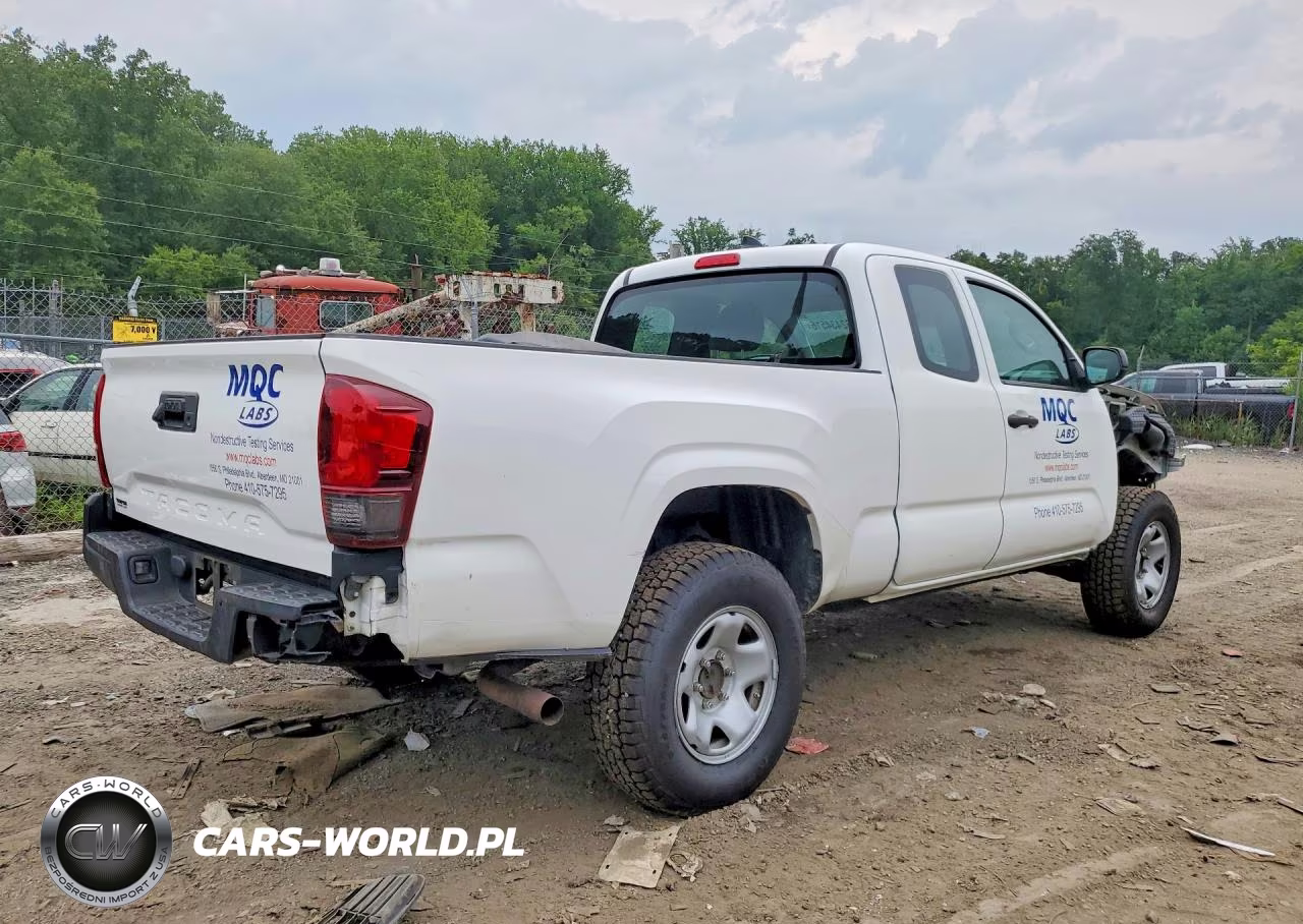 2018 Toyota Tacoma VIN:5TFRX5GN0JX123095 - 3