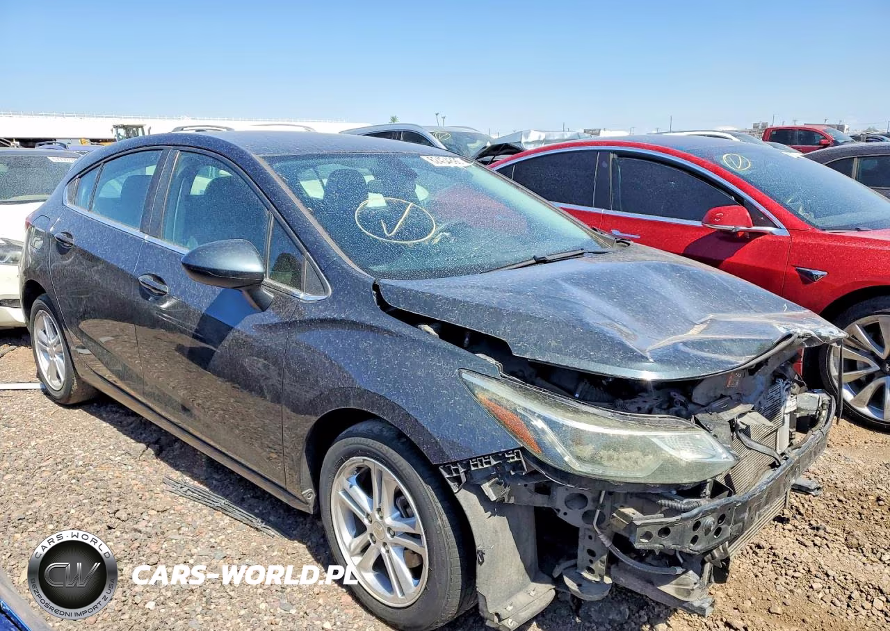 2017 Chevrolet Cruze Lt VIN:3G1BE6SMXHS602821 - 4