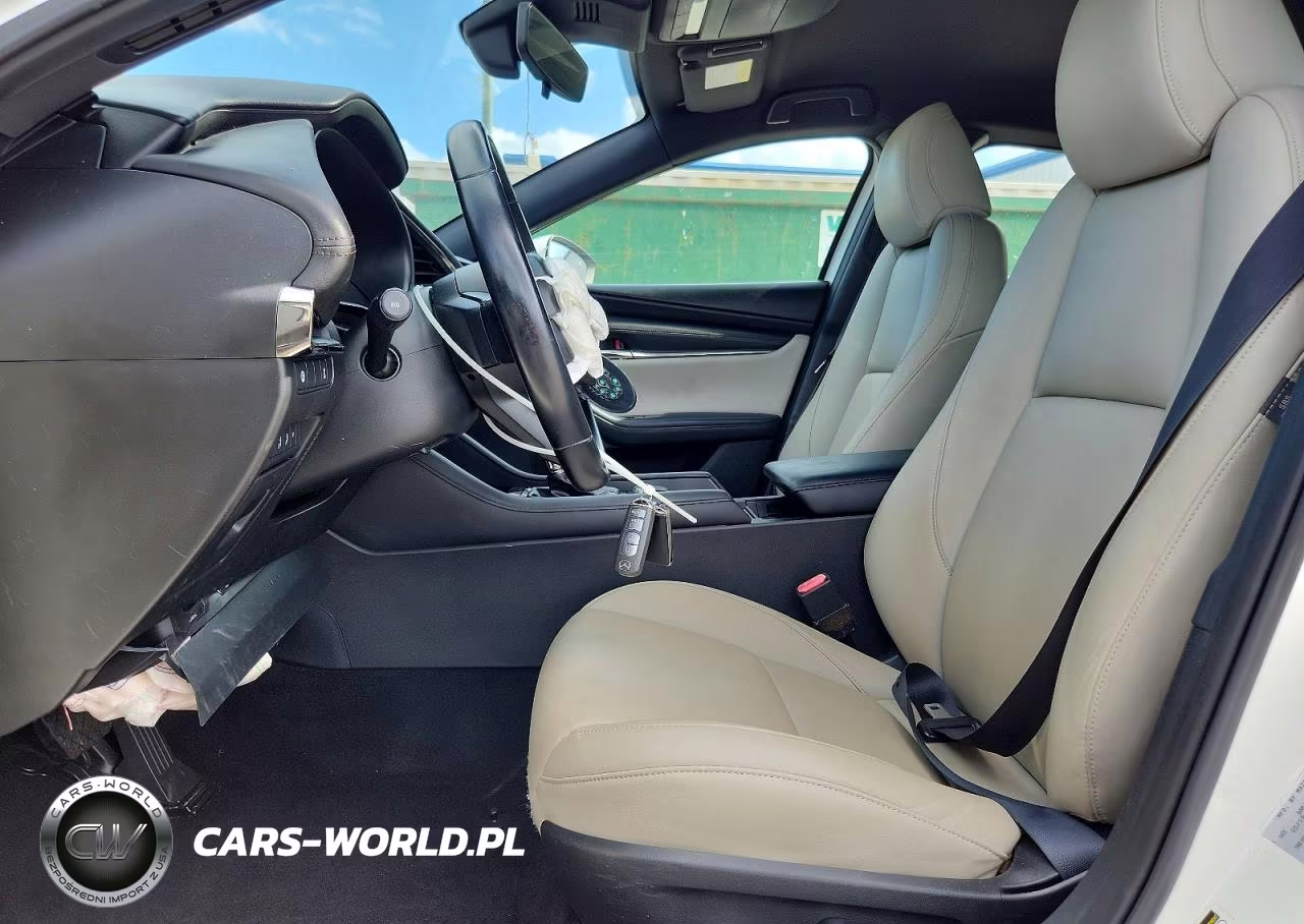 2019 Mazda 3 Preferred VIN:JM1BPAMM3K1140158 - 7