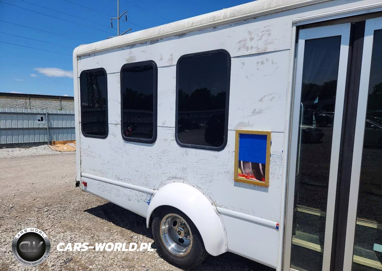 2013 Ford Econoline E350 Super Duty Cutaway Van VIN:1FDWE3FL0DDA25182 - 14