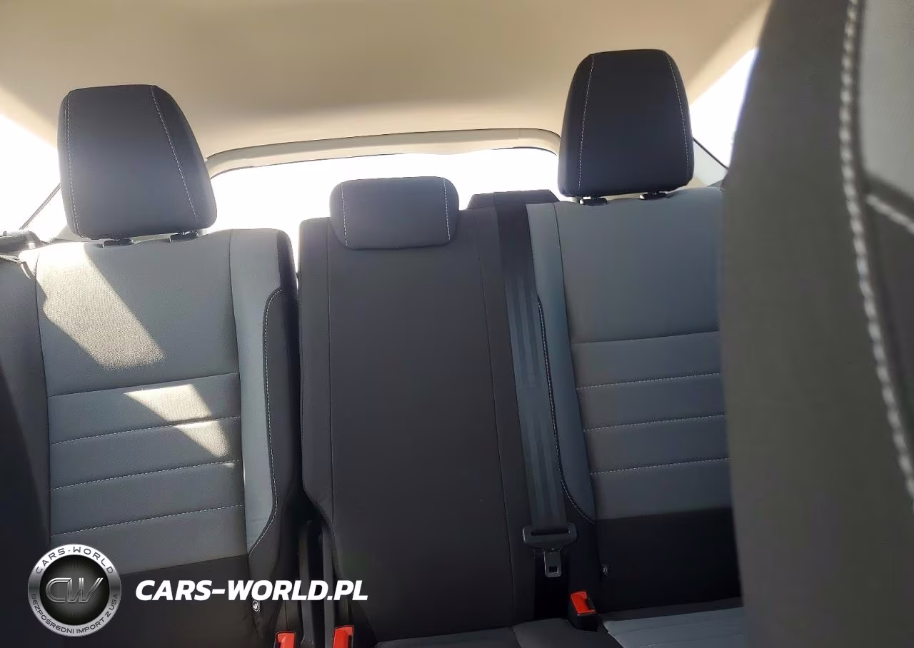 2018 Ford Escape S VIN:1FMCU0F77JUB96353 - 10