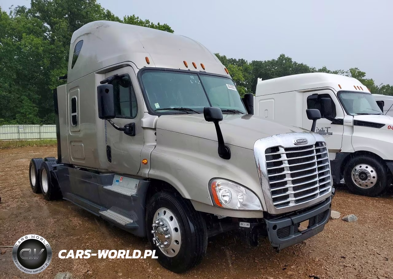 2015 Freightliner Cascadia Semi Truck VIN:3AKJGLBG0FSGB6134 - 4