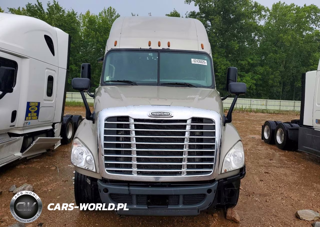 2015 Freightliner Cascadia Semi Truck VIN:3AKJGLBG0FSGB6134 - 5