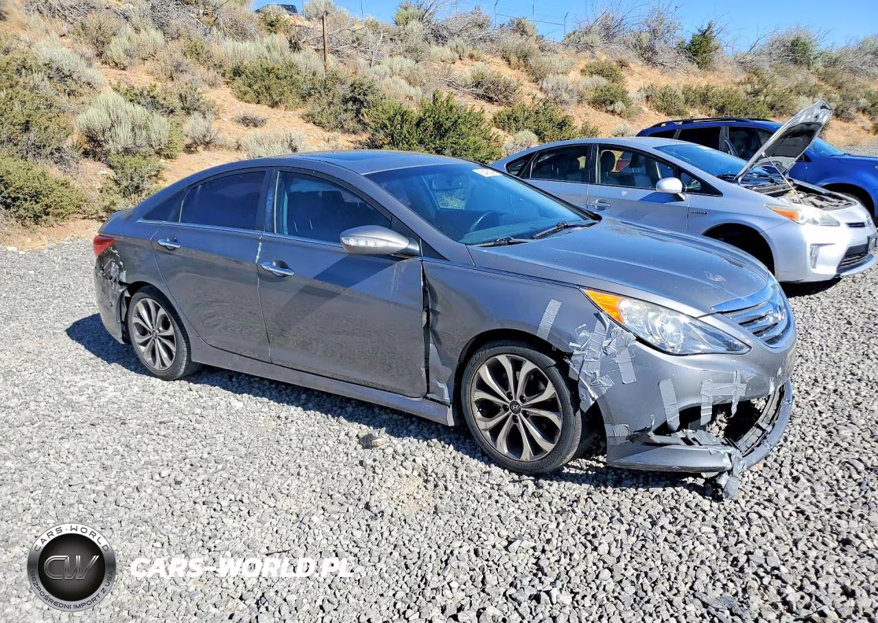 2014 Hyundai Sonata VIN:5NPEC4AC0EH811823 - 4