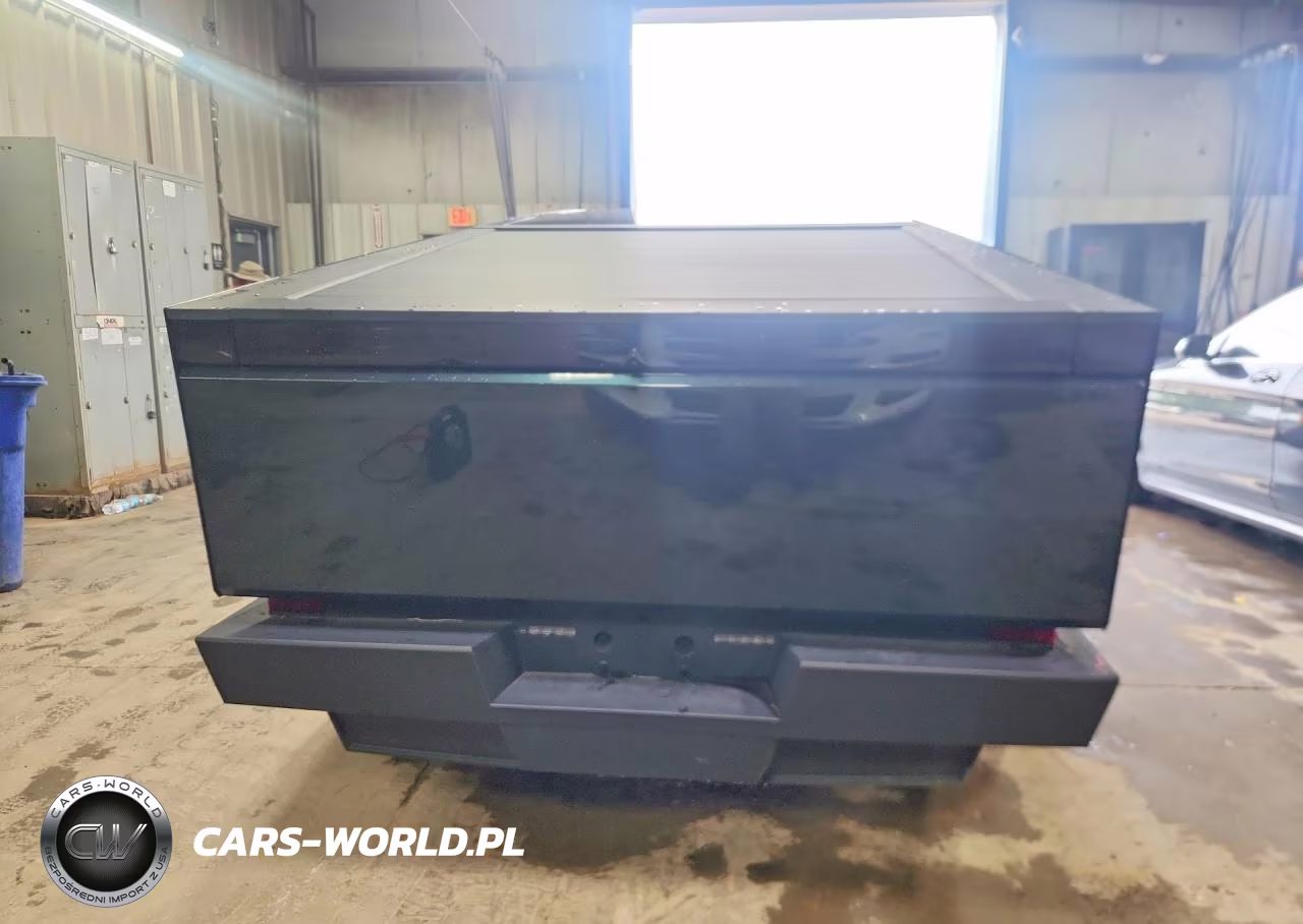 2025 Tesla Cybertruck VIN:7G2CEHEE7SA062365 - 6