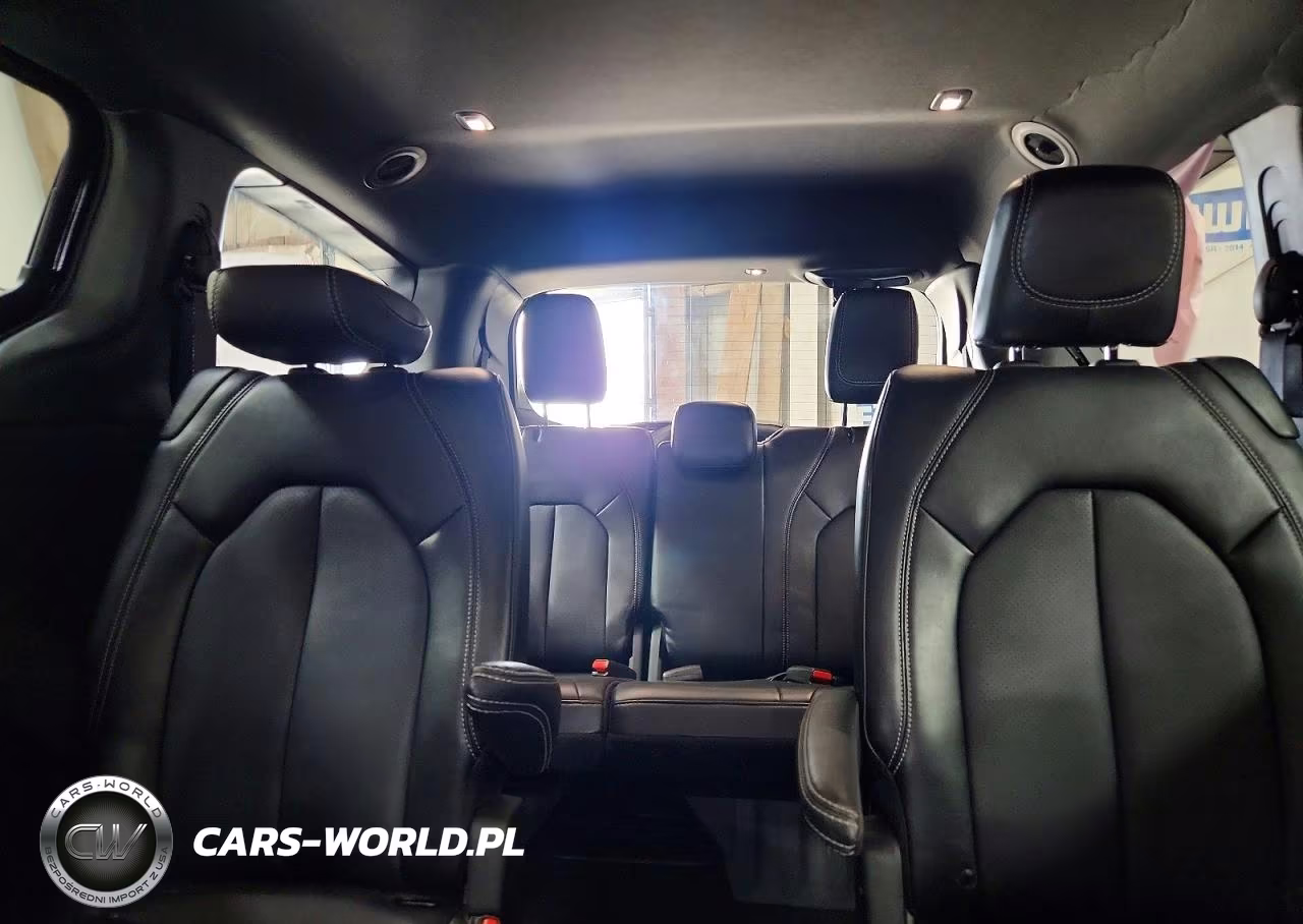 2025 Chrysler Pacifica Select VIN:2C4RC1BG8SR578399 - 10