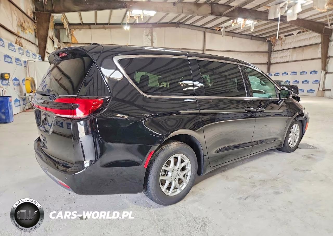 2025 Chrysler Pacifica Select VIN:2C4RC1BG8SR578399 - 3
