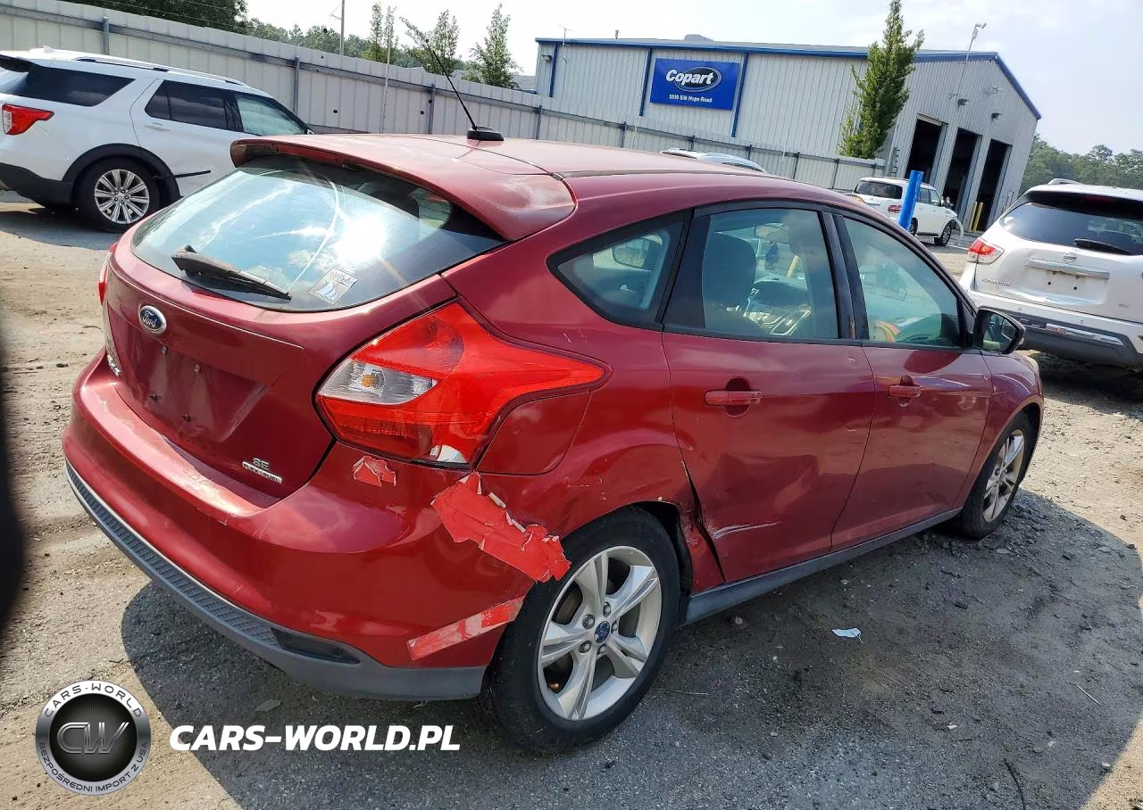 2014 Ford Focus Se VIN:1FADP3K2XEL324436 - 3
