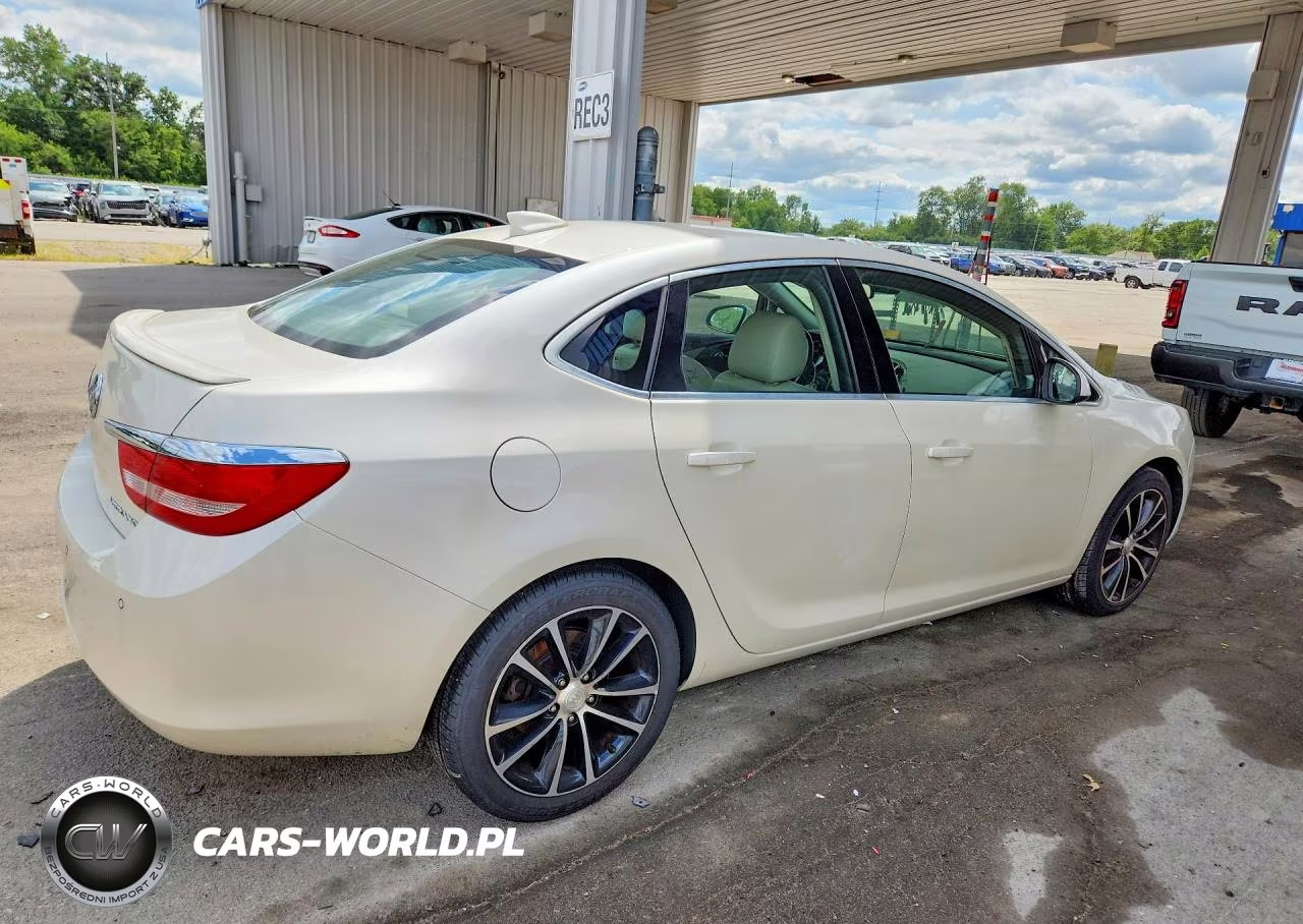 2016 Buick Verano Sport Touring VIN:1G4PW5SK3G4132807 - 3