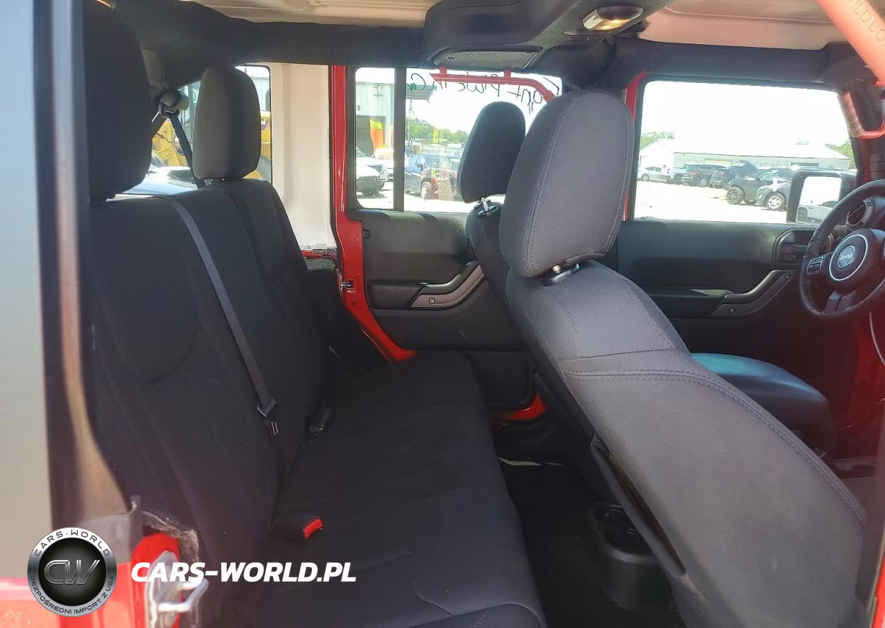 2016 Jeep Wrangler Unlimited Sport VIN:1C4BJWDG3GL255928 - 11
