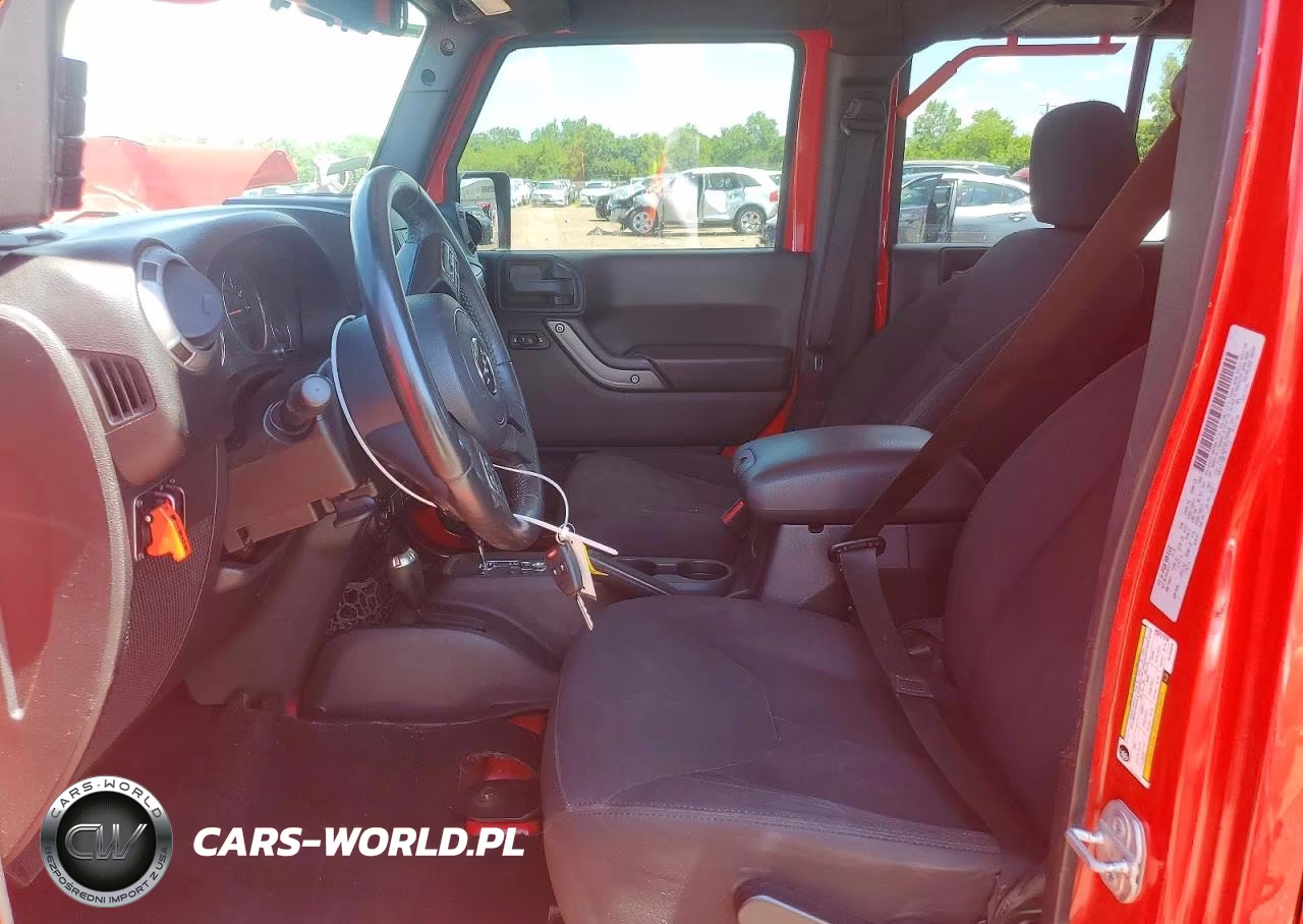 2016 Jeep Wrangler Unlimited Sport VIN:1C4BJWDG3GL255928 - 7