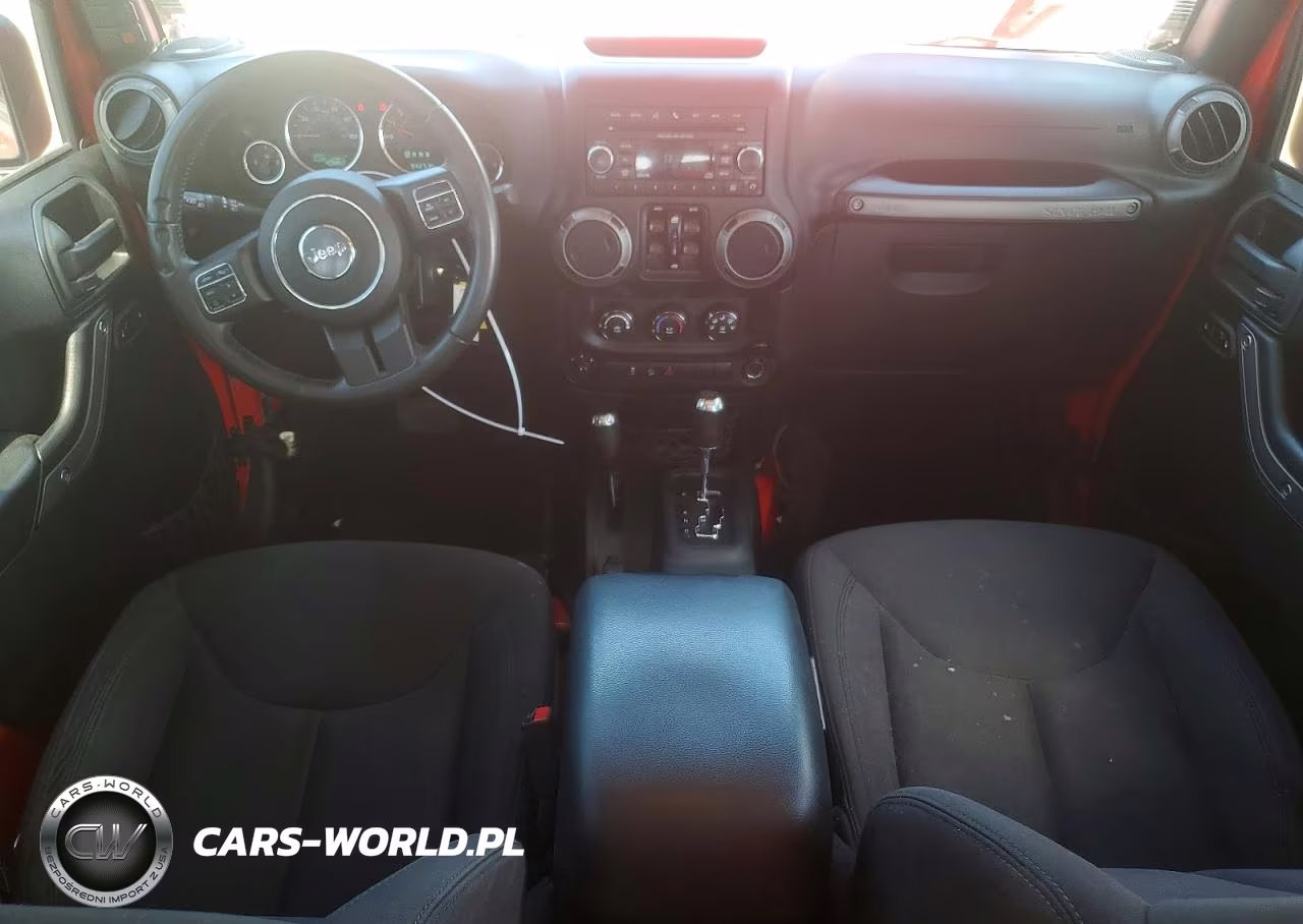 2016 Jeep Wrangler Unlimited Sport VIN:1C4BJWDG3GL255928 - 8