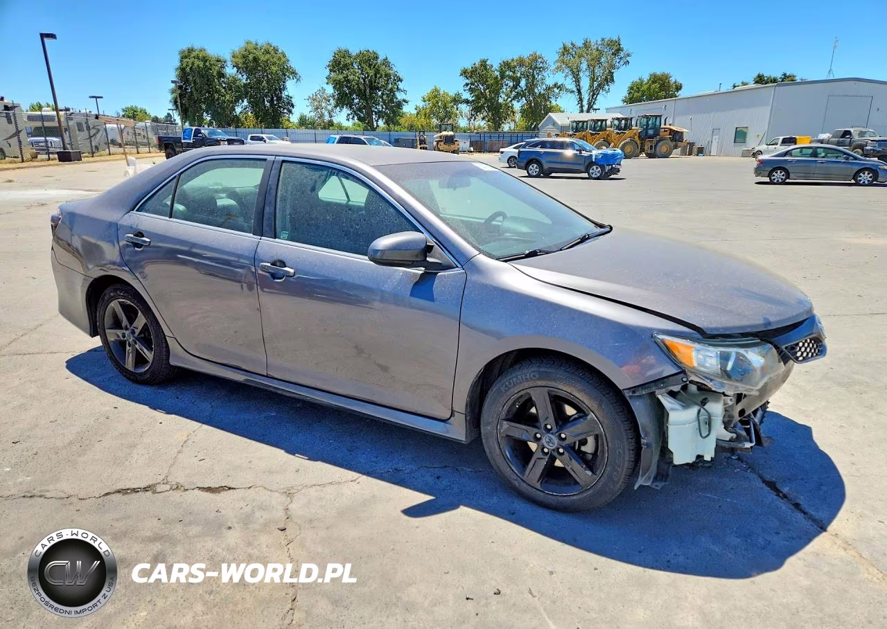 2014 Toyota Camry Se VIN:4T1BF1FKXEU307547 - 4