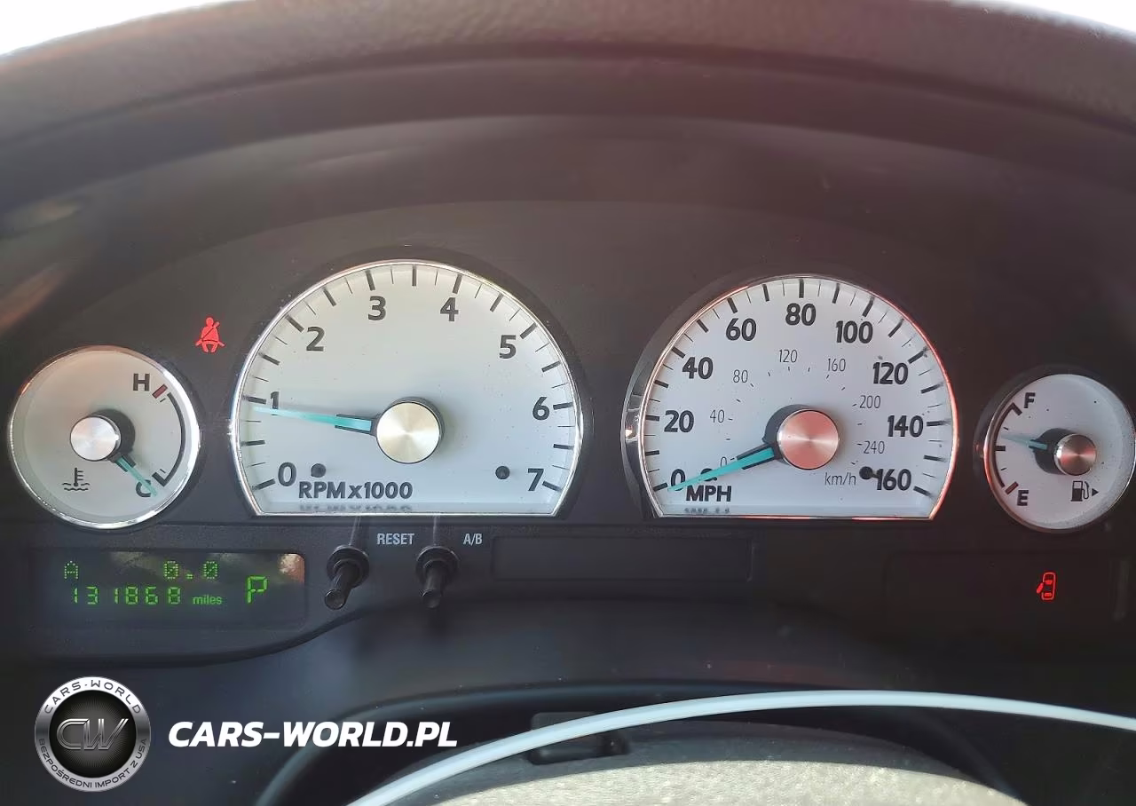 2005 Ford Thunderbird VIN:1FAHP60A75Y105580 - 9