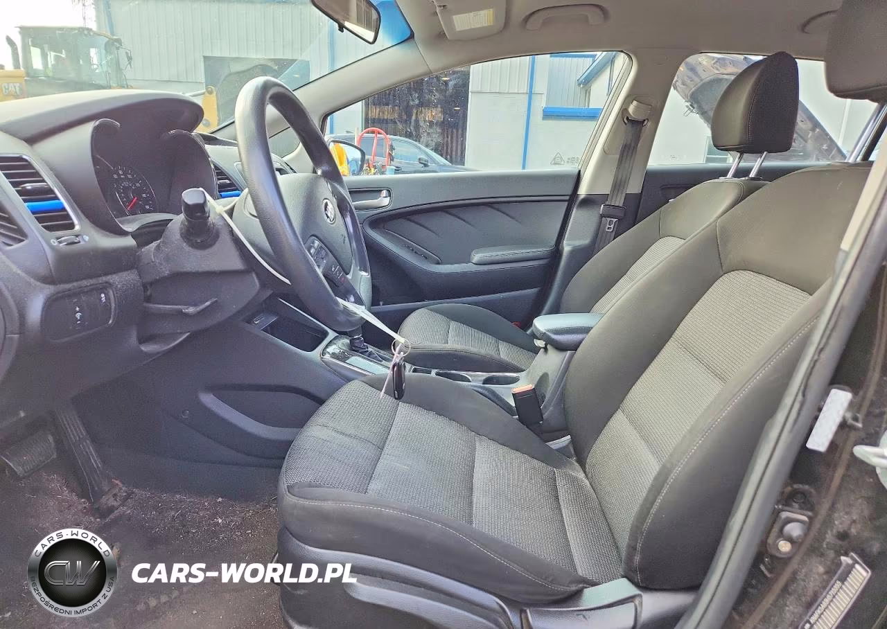 2017 Kia Forte5 Lx VIN:KNAFK5A83H5715355 - 7