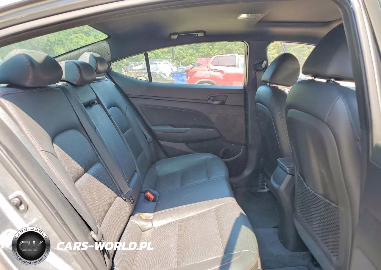 2018 Hyundai Elantra Sport VIN:KMHD04LB0JU613215 - 10