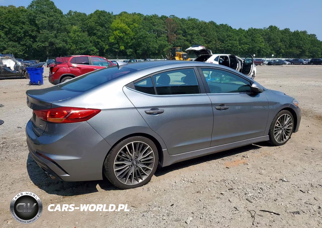 2018 Hyundai Elantra Sport VIN:KMHD04LB0JU613215 - 3