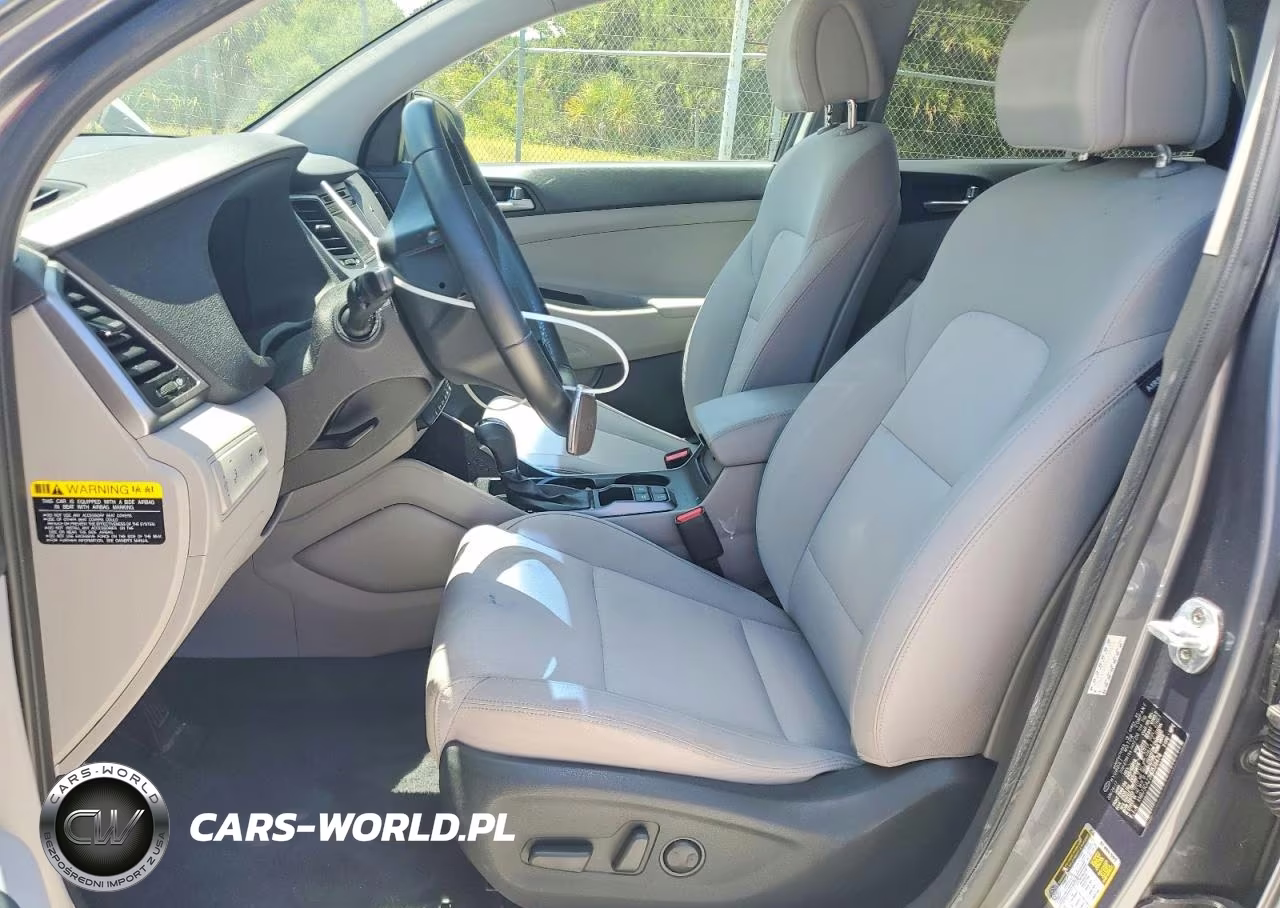 2017 Hyundai Tucson Sport VIN:KM8J3CA22HU539474 - 7