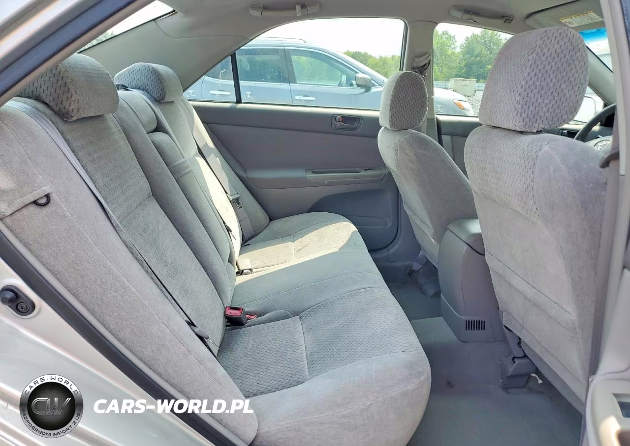 2003 Toyota Camry Le VIN:4T1BE32K43U202665 - 10