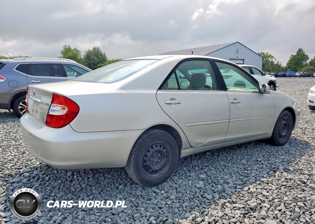 2003 Toyota Camry Le VIN:4T1BE32K43U202665 - 3