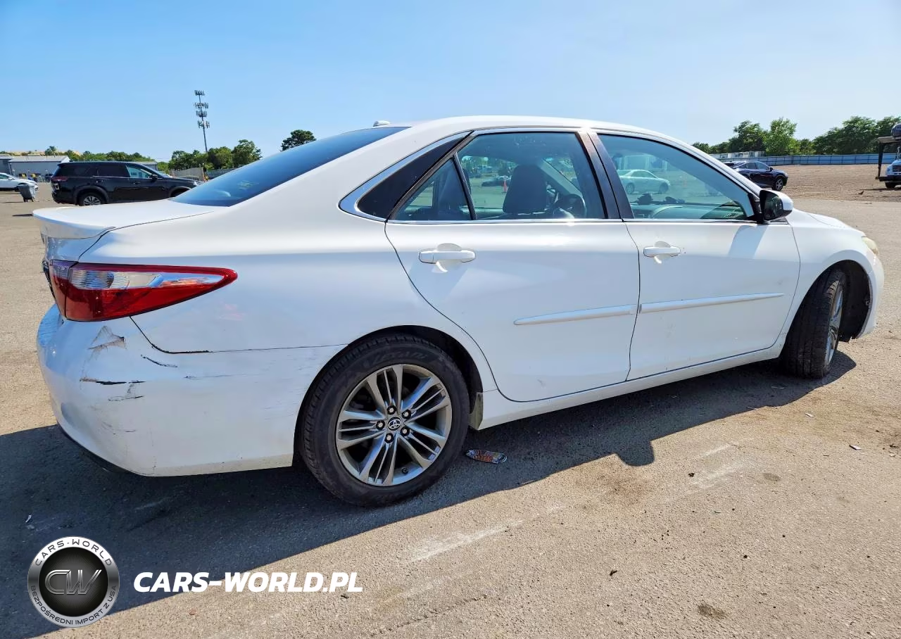 2017 Toyota Camry Se VIN:4T1BF1FK8HU627115 - 3
