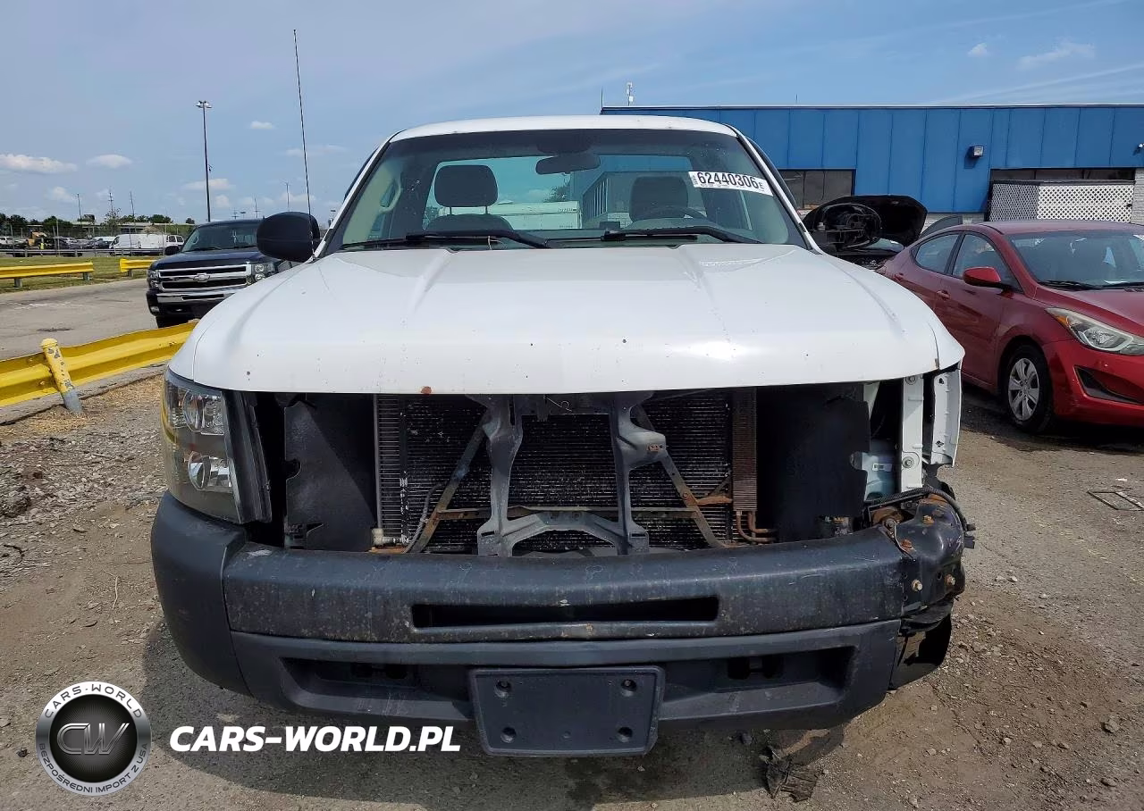 2010 Chevrolet Silverado C1500 VIN:1GCPCPEA2AZ213058 - 5